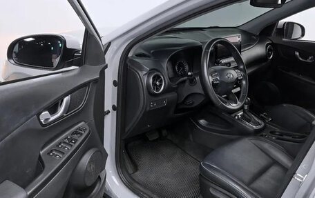 Hyundai Kona I, 2021 год, 2 080 000 рублей, 10 фотография