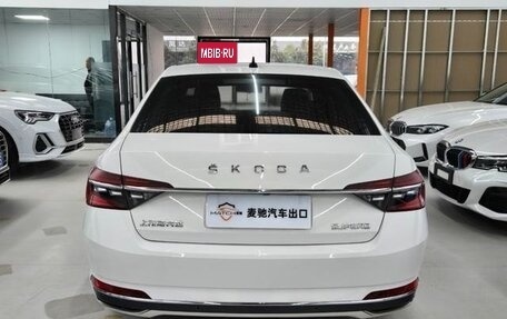 Skoda Superb III рестайлинг, 2021 год, 2 000 000 рублей, 4 фотография