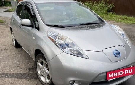 Nissan Leaf I, 2011 год, 785 000 рублей, 2 фотография