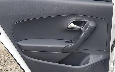 Volkswagen Polo VI (EU Market), 2011 год, 542 000 рублей, 16 фотография