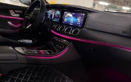 Mercedes-Benz E-Класс, 2022 год, 5 600 000 рублей, 5 фотография