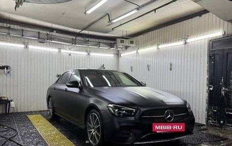 Mercedes-Benz E-Класс, 2022 год, 5 600 000 рублей, 10 фотография