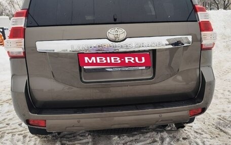 Toyota Land Cruiser Prado 150 рестайлинг 2, 2015 год, 3 499 999 рублей, 2 фотография