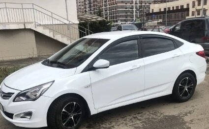 Hyundai Solaris II рестайлинг, 2013 год, 650 000 рублей, 1 фотография