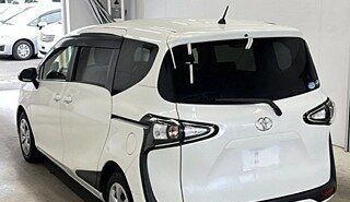 Toyota Sienta II, 2019 год, 1 630 000 рублей, 12 фотография