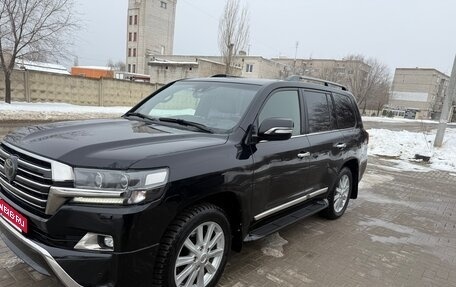 Toyota Land Cruiser 200, 2017 год, 6 000 000 рублей, 2 фотография