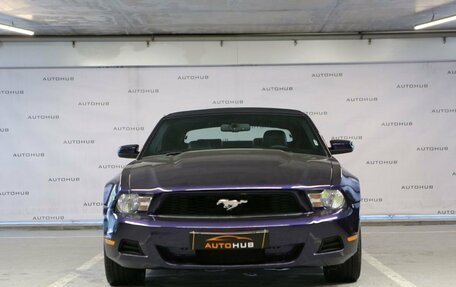 Ford Mustang VI рестайлинг, 2010 год, 1 990 000 рублей, 2 фотография