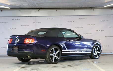 Ford Mustang VI рестайлинг, 2010 год, 1 990 000 рублей, 7 фотография