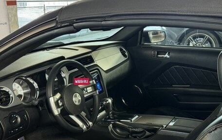 Ford Mustang VI рестайлинг, 2010 год, 1 990 000 рублей, 13 фотография