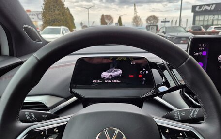 Volkswagen ID.4, 2023 год, 4 000 000 рублей, 25 фотография