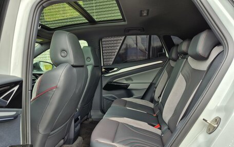 Volkswagen ID.4, 2023 год, 4 000 000 рублей, 34 фотография