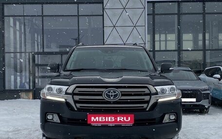Toyota Land Cruiser 200, 2016 год, 5 399 000 рублей, 2 фотография