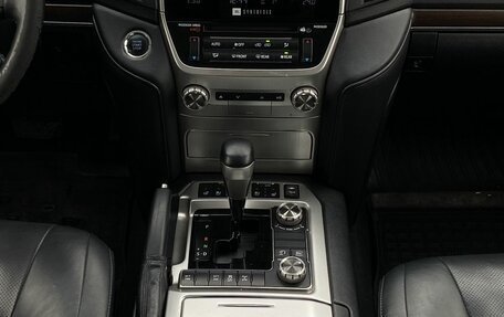 Toyota Land Cruiser 200, 2016 год, 5 399 000 рублей, 14 фотография