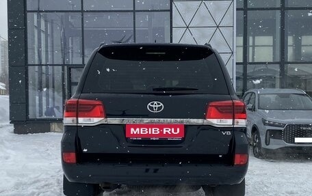 Toyota Land Cruiser 200, 2016 год, 5 399 000 рублей, 6 фотография
