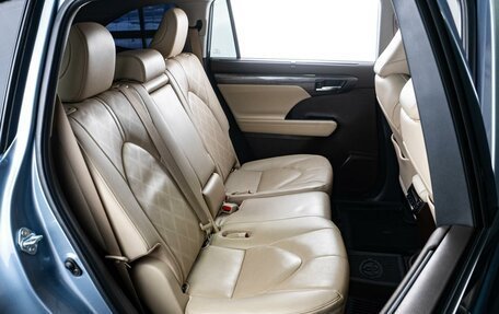 Toyota Highlander, 2021 год, 6 425 000 рублей, 7 фотография