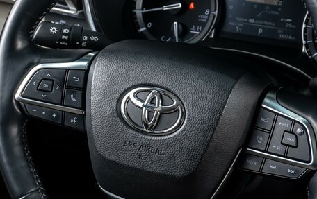 Toyota Highlander, 2021 год, 6 425 000 рублей, 27 фотография