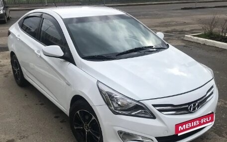 Hyundai Solaris II рестайлинг, 2013 год, 650 000 рублей, 2 фотография