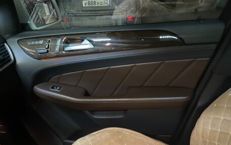 Mercedes-Benz GL-Класс, 2015 год, 3 500 000 рублей, 10 фотография