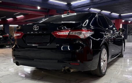 Toyota Camry, 2018 год, 2 550 000 рублей, 3 фотография