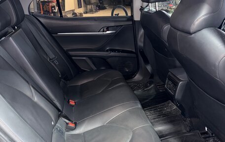 Toyota Camry, 2018 год, 2 550 000 рублей, 10 фотография