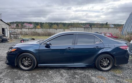 Toyota Camry, 2018 год, 2 300 000 рублей, 4 фотография