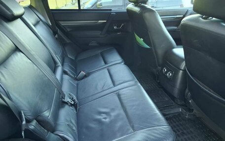 Mitsubishi Pajero IV, 2011 год, 1 650 000 рублей, 4 фотография