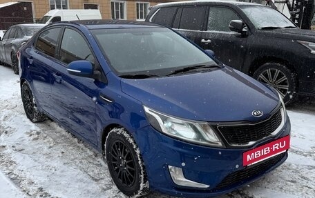KIA Rio III рестайлинг, 2011 год, 900 000 рублей, 2 фотография