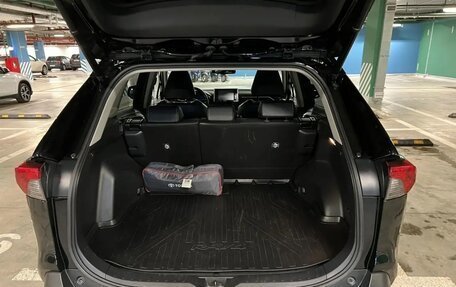 Toyota RAV4, 2021 год, 3 950 000 рублей, 2 фотография