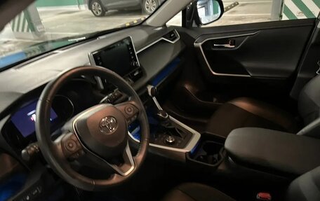 Toyota RAV4, 2021 год, 3 950 000 рублей, 18 фотография