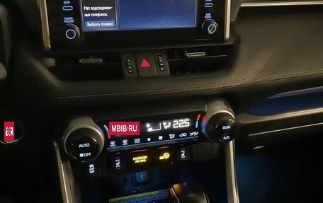 Toyota RAV4, 2021 год, 3 950 000 рублей, 9 фотография