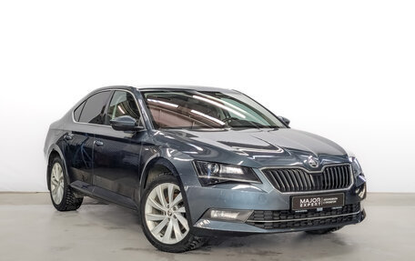 Skoda Superb III рестайлинг, 2018 год, 1 805 000 рублей, 3 фотография