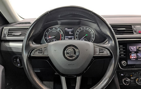 Skoda Superb III рестайлинг, 2018 год, 1 805 000 рублей, 22 фотография