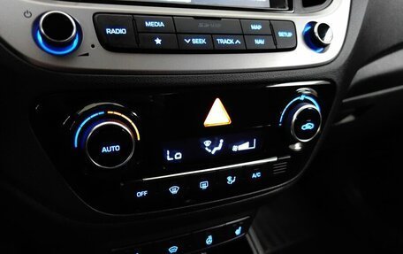 Hyundai Solaris II рестайлинг, 2017 год, 1 248 000 рублей, 15 фотография