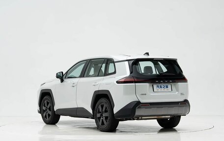 Toyota RAV4, 2025 год, 4 250 000 рублей, 4 фотография
