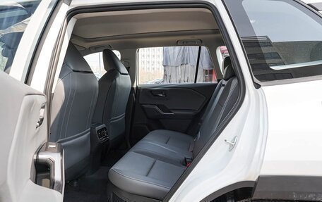 Toyota RAV4, 2025 год, 4 250 000 рублей, 12 фотография