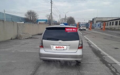 Mitsubishi Grandis, 2003 год, 650 000 рублей, 3 фотография