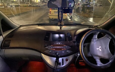 Mitsubishi Grandis, 2003 год, 650 000 рублей, 19 фотография