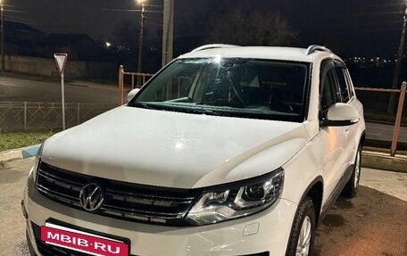 Volkswagen Tiguan I, 2013 год, 2 000 000 рублей, 2 фотография