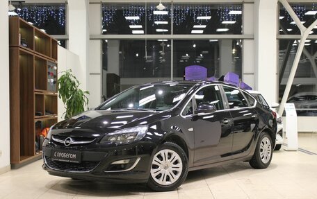 Opel Astra J, 2013 год, 695 000 рублей, 1 фотография
