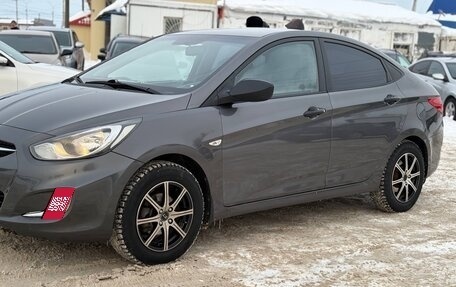 Hyundai Solaris II рестайлинг, 2012 год, 598 000 рублей, 1 фотография