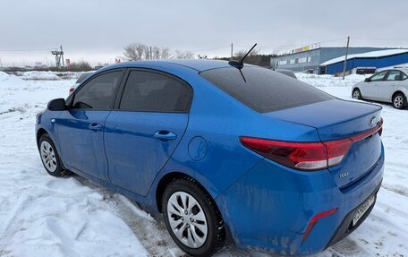 KIA Rio IV, 2017 год, 1 000 000 рублей, 5 фотография