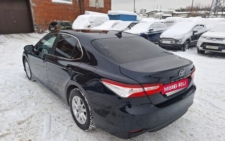 Toyota Camry, 2018 год, 2 700 000 рублей, 3 фотография