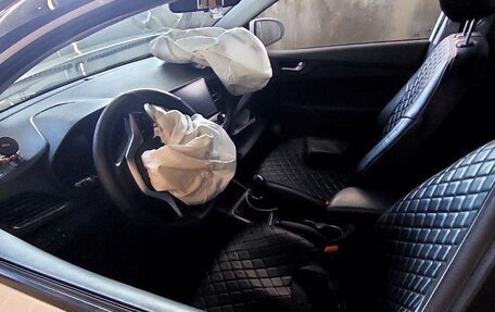 Hyundai Solaris II рестайлинг, 2021 год, 750 000 рублей, 3 фотография