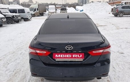Toyota Camry, 2018 год, 2 700 000 рублей, 4 фотография