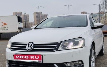 Volkswagen Passat B7, 2012 год, 1 033 000 рублей, 2 фотография