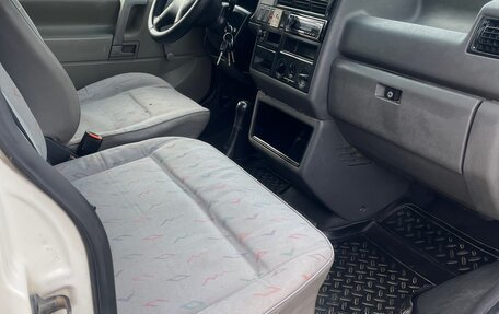 Volkswagen Transporter T4, 2002 год, 670 000 рублей, 11 фотография