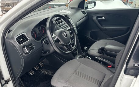 Volkswagen Polo VI (EU Market), 2016 год, 930 000 рублей, 11 фотография