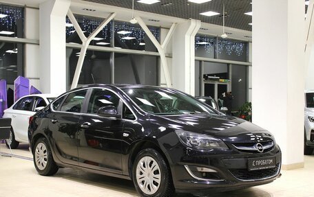 Opel Astra J, 2013 год, 695 000 рублей, 3 фотография