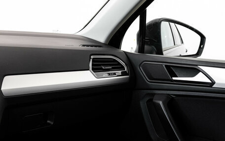 Volkswagen Tiguan II, 2020 год, 2 349 000 рублей, 15 фотография