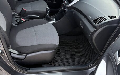 Hyundai Solaris II рестайлинг, 2012 год, 598 000 рублей, 8 фотография